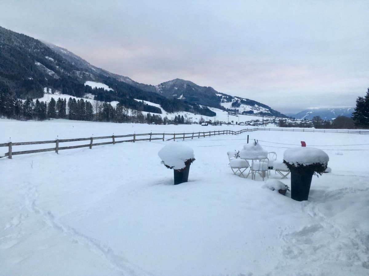 Traumhafte Wohnung Auf Pferde Ranch Aich  Esterno foto